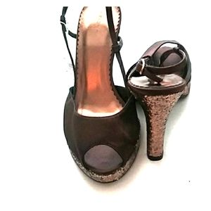 NWT Perfect peep toe pumps